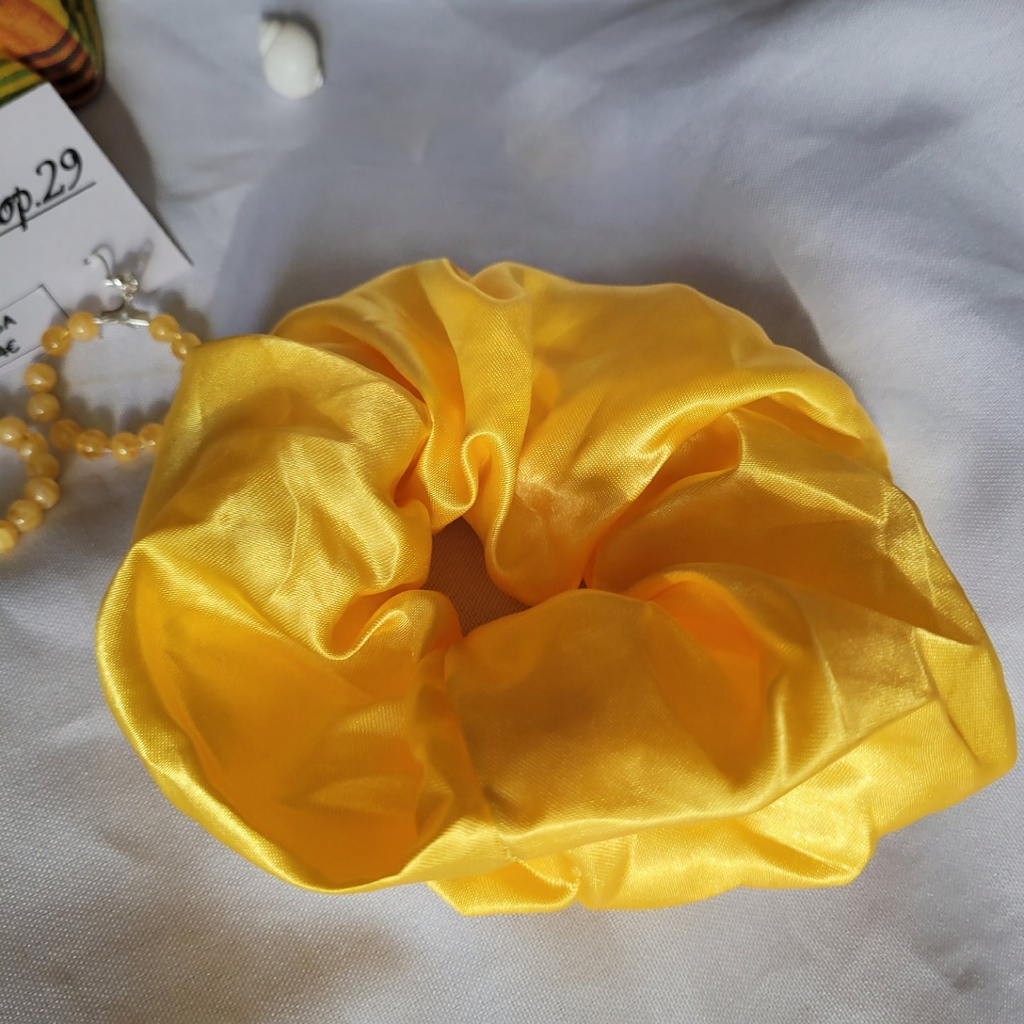 Mini Chouchou jaune satiné