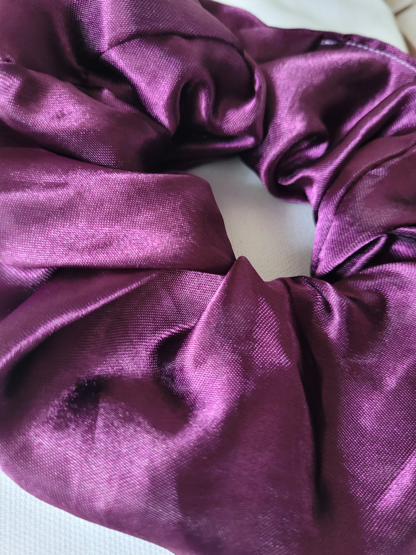 Chouchou violet satiné