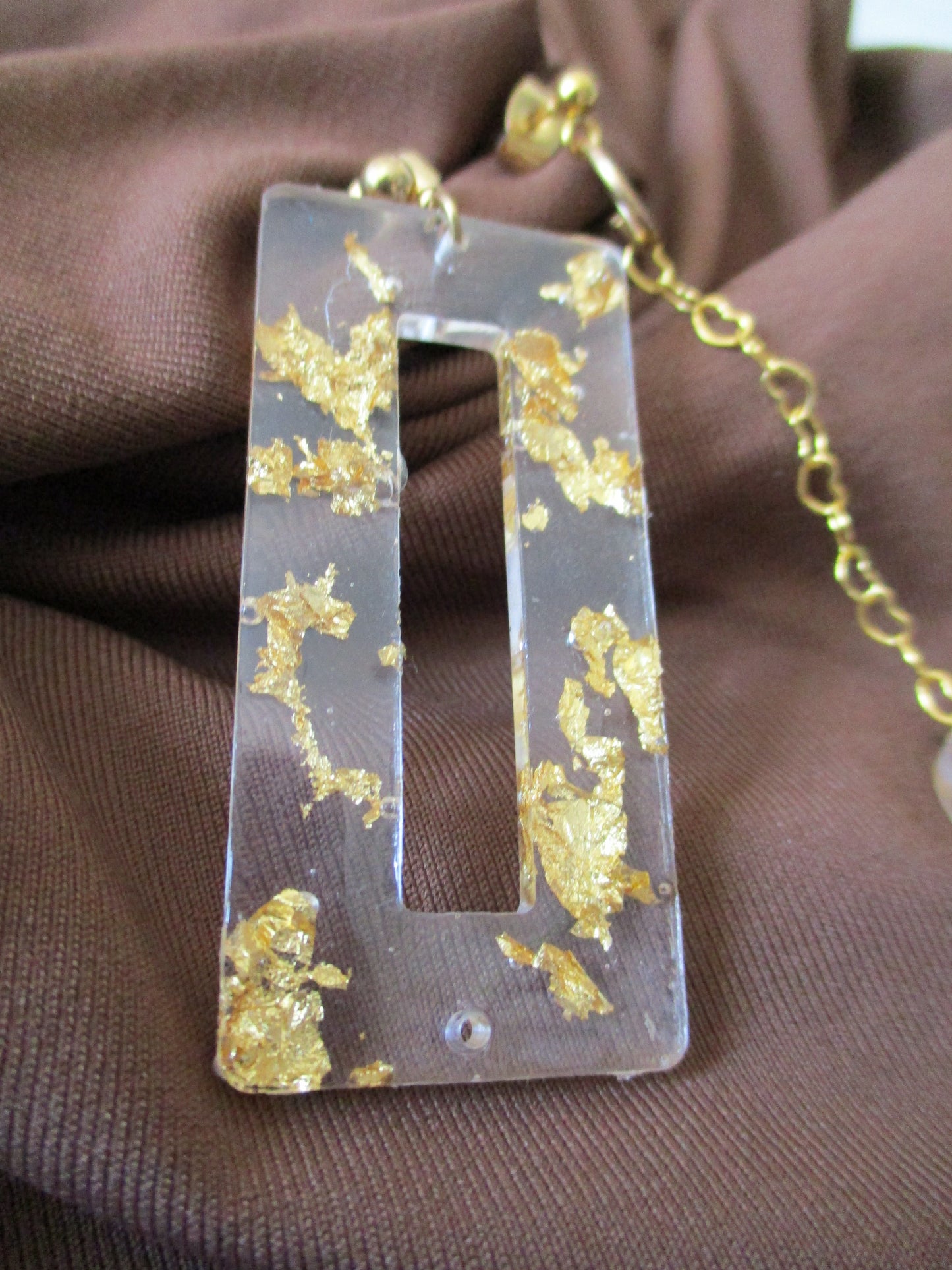 Golden Square Asymétriques