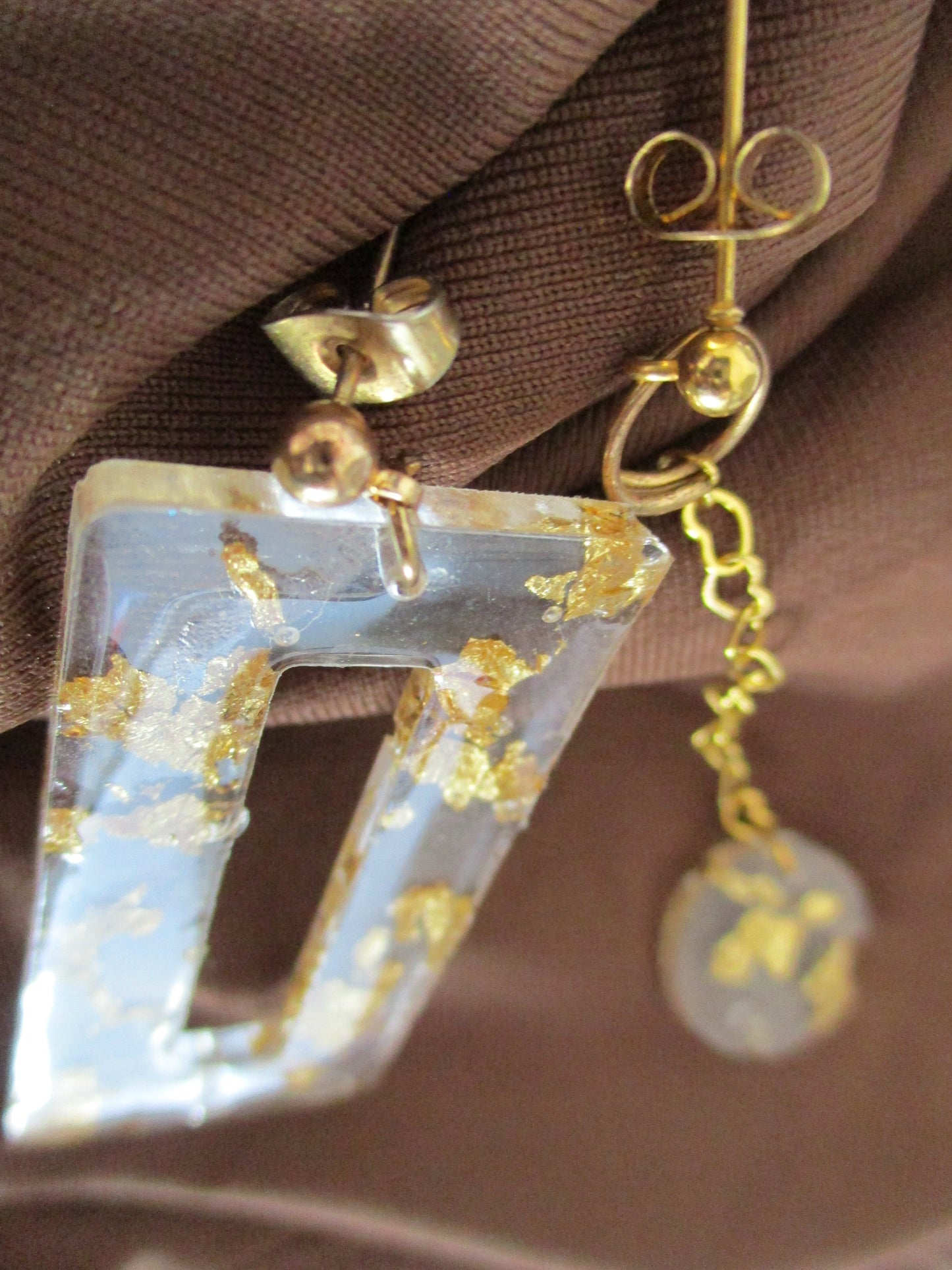 Golden Square Asymétriques