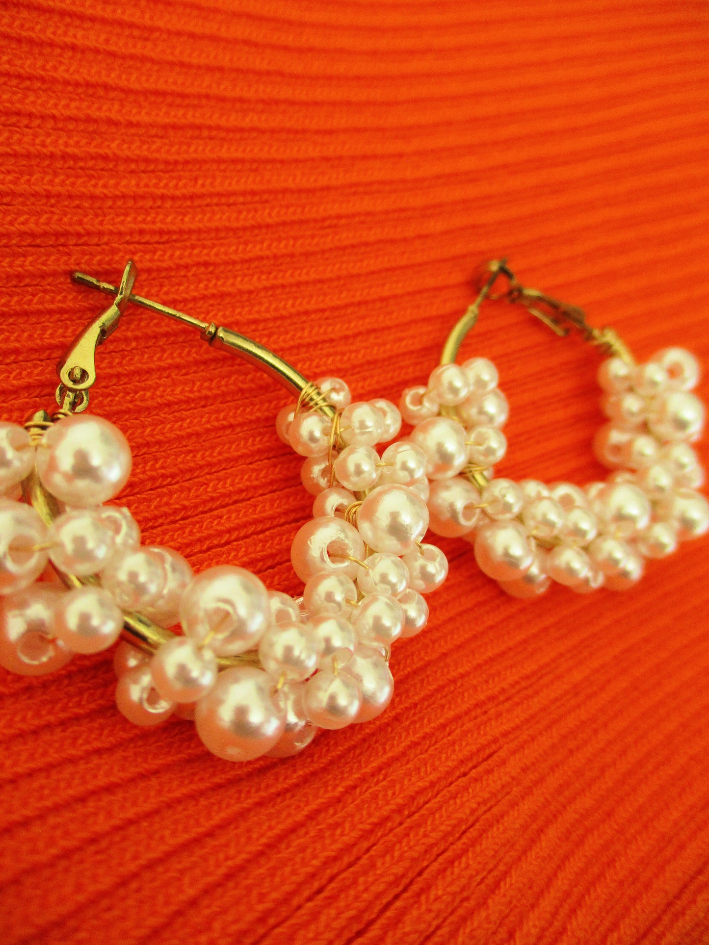 Mini Créoles Mina Blanc nacré multi 2.5 cm