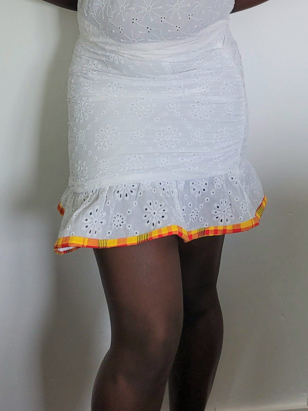 Jupe broderie et madras