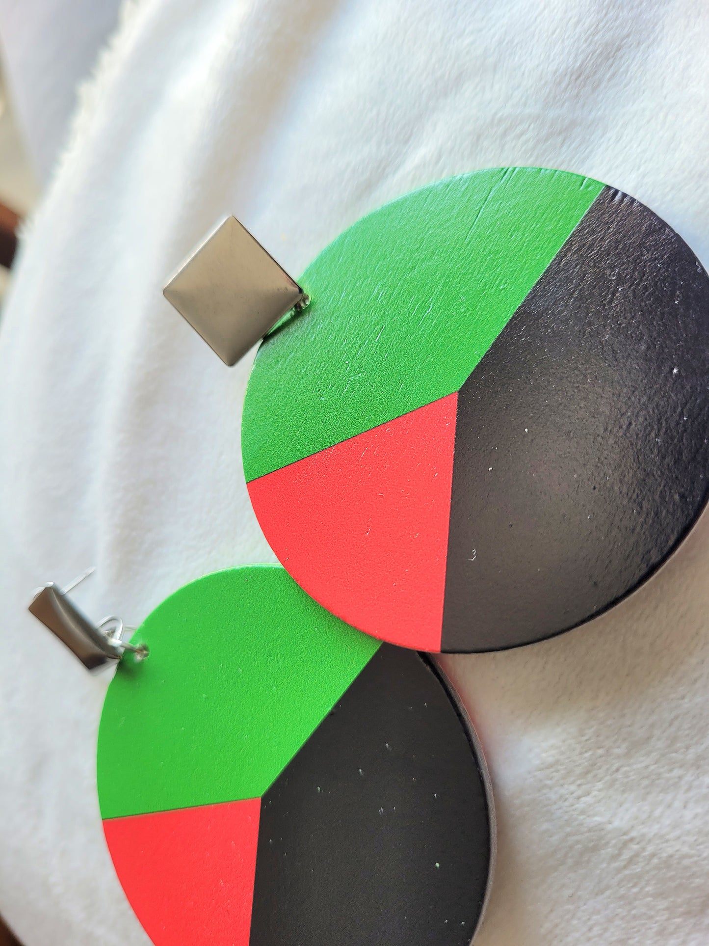 Boucles d'oreilles MQ vert rouge noir