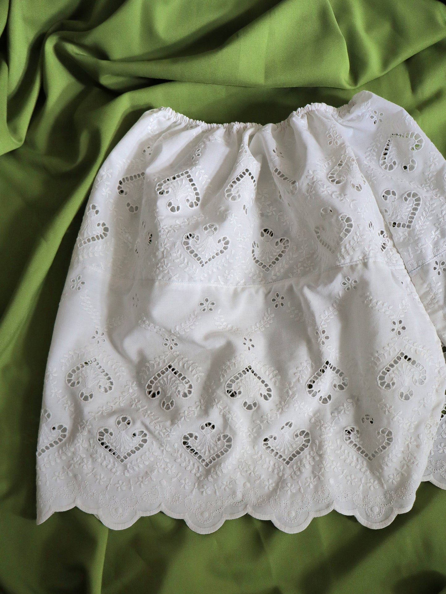 Mini jupe broderie anglaise