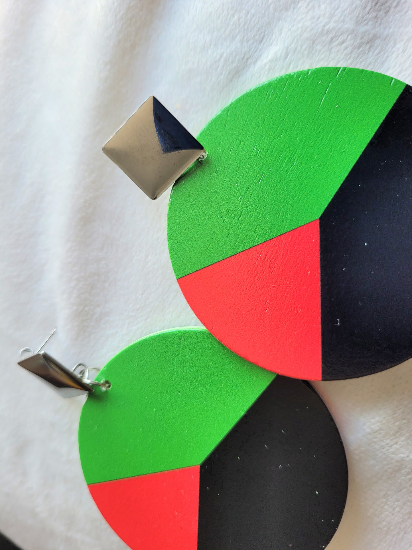 Boucles d'oreilles MQ vert rouge noir