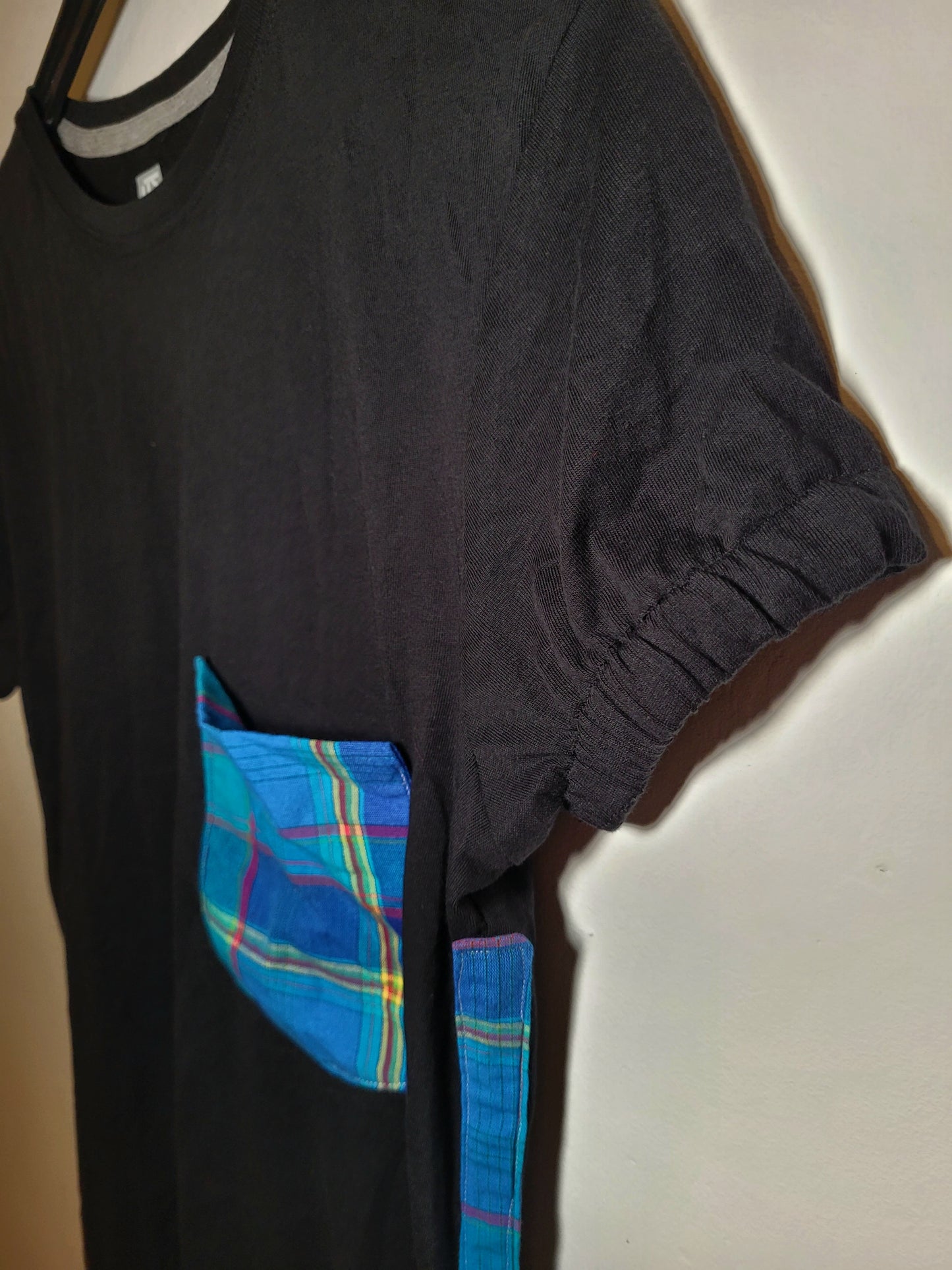 Tee-shirt madras noir et madras bleu manches élastique