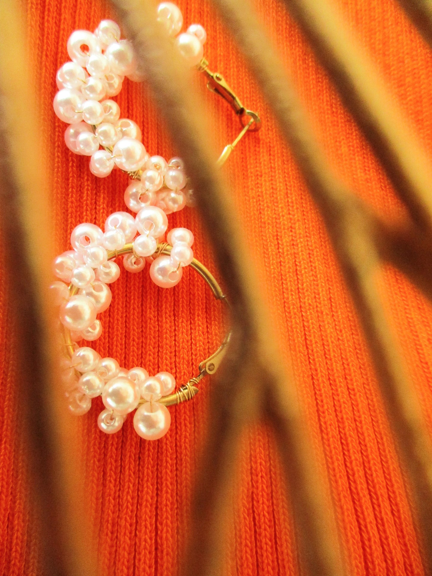 Mini Créoles Mina Blanc nacré multi 2.5 cm