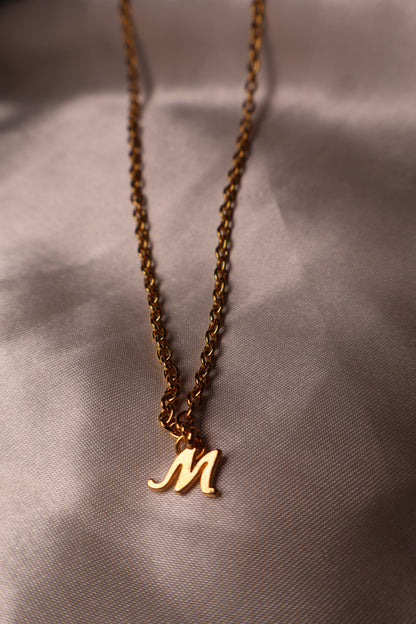 Collier "M"