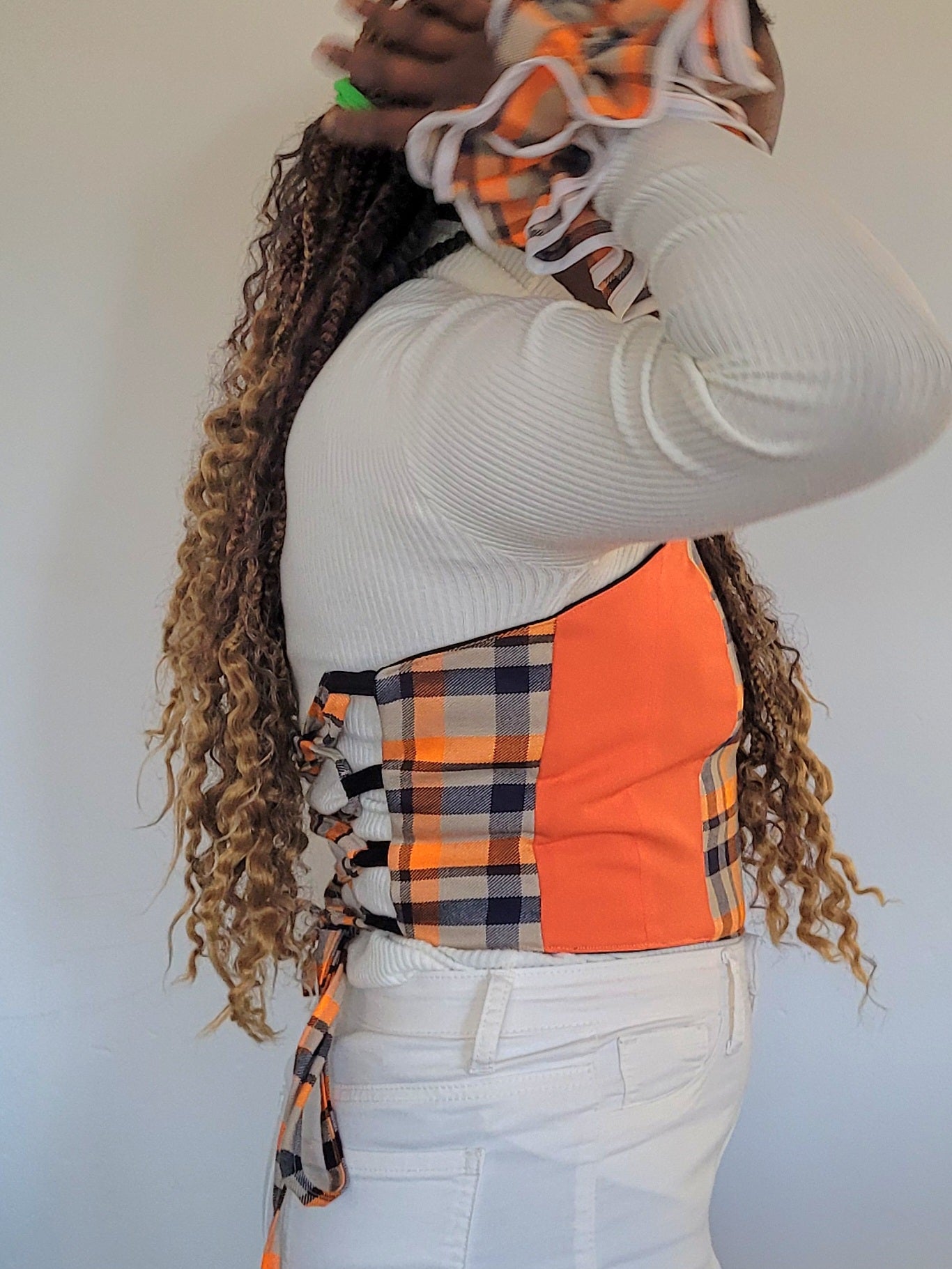 Bustier orange et carreaux