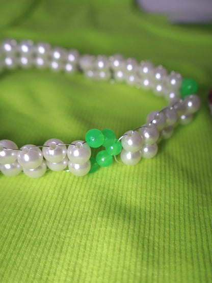 Collier beige et vert