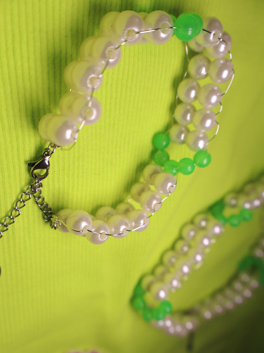 Collier beige et vert