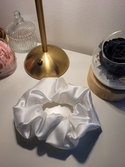 Chouchou blanc satiné