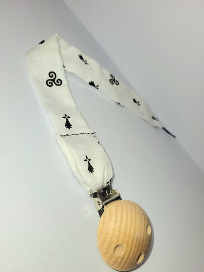 Attache tétine