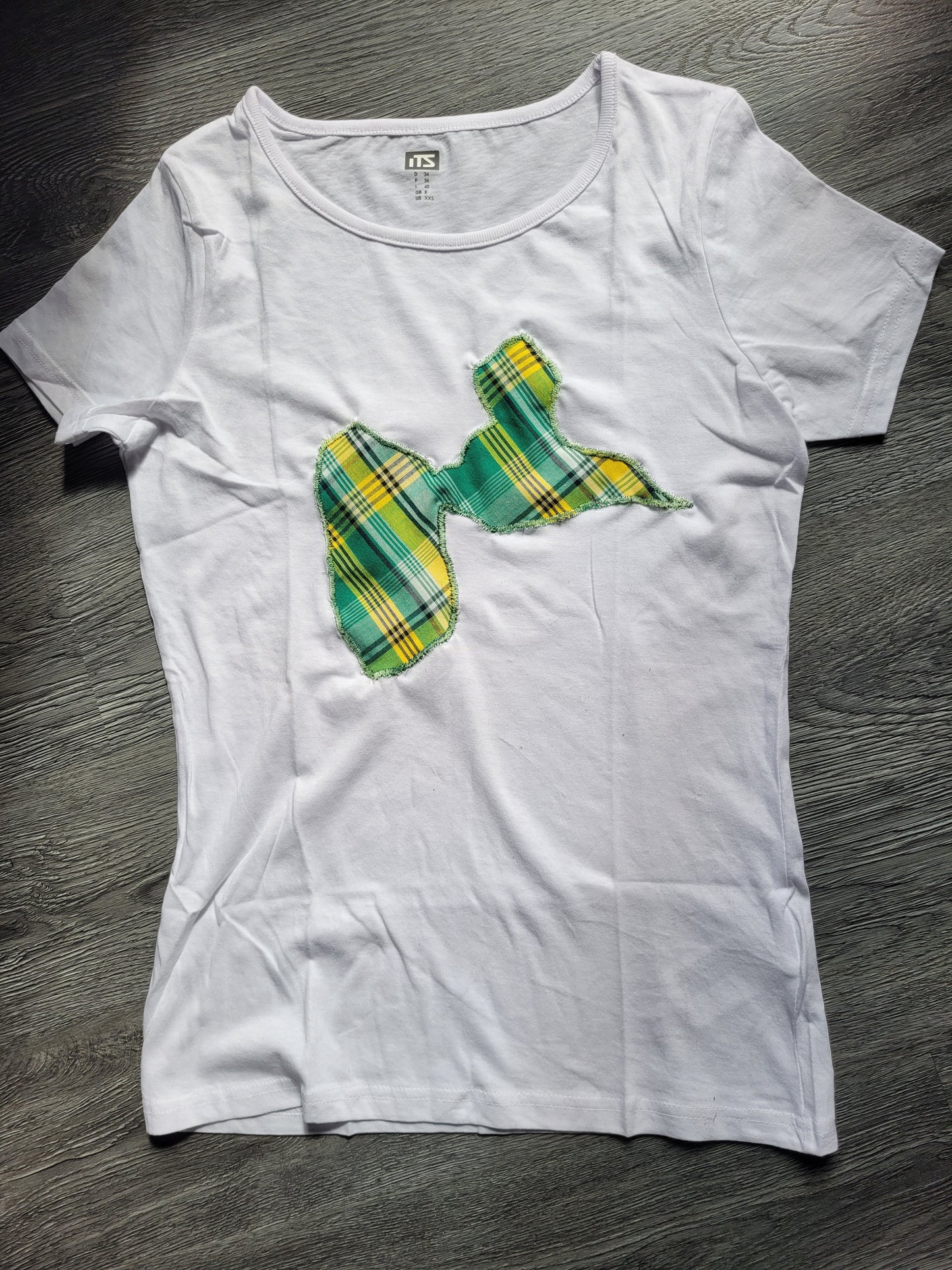 Tee-shirt Guadeloupe brodé madras vert