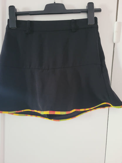 Jupe short noire et madras