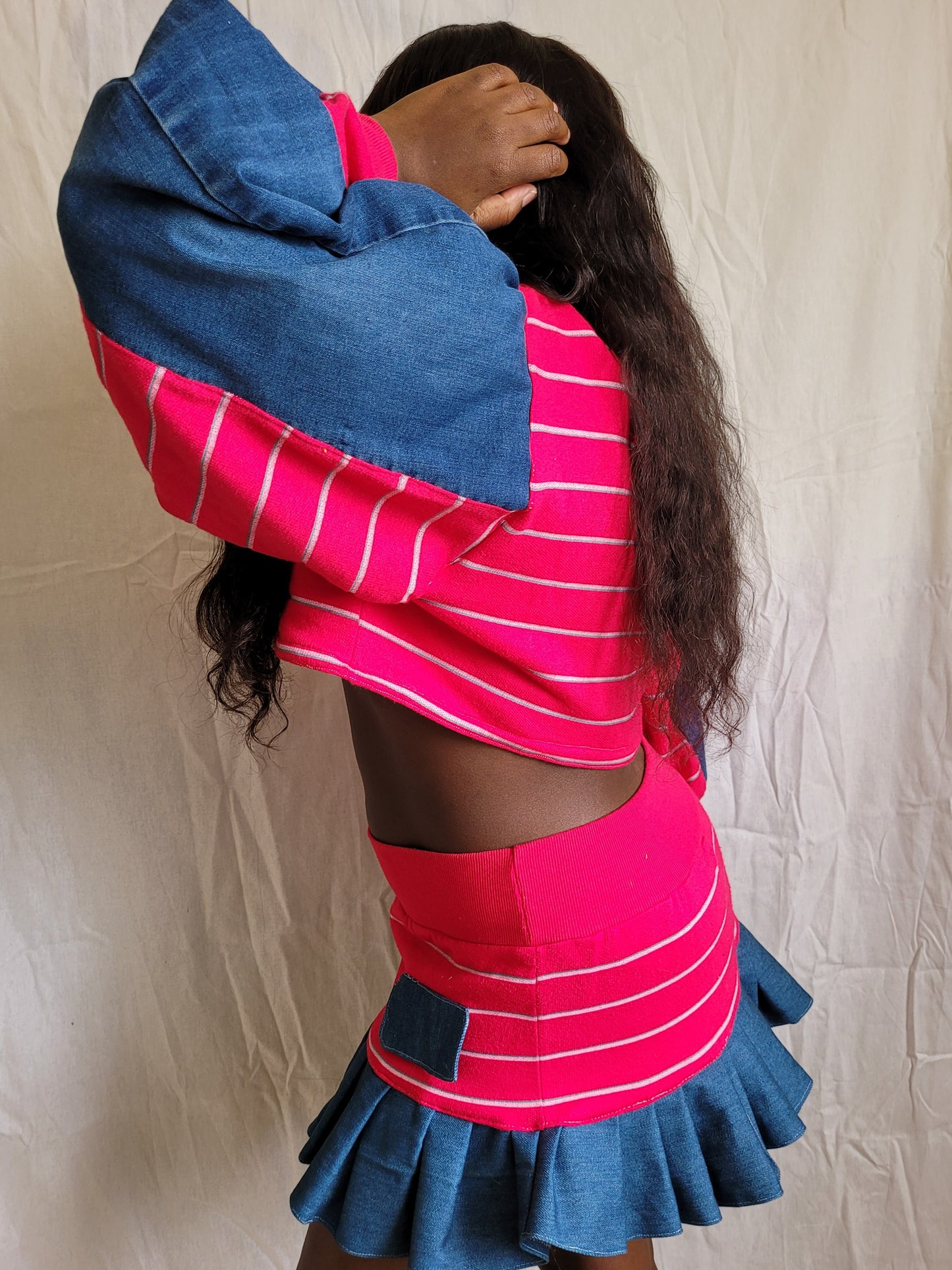 Ensemble rose et jeans rayé
