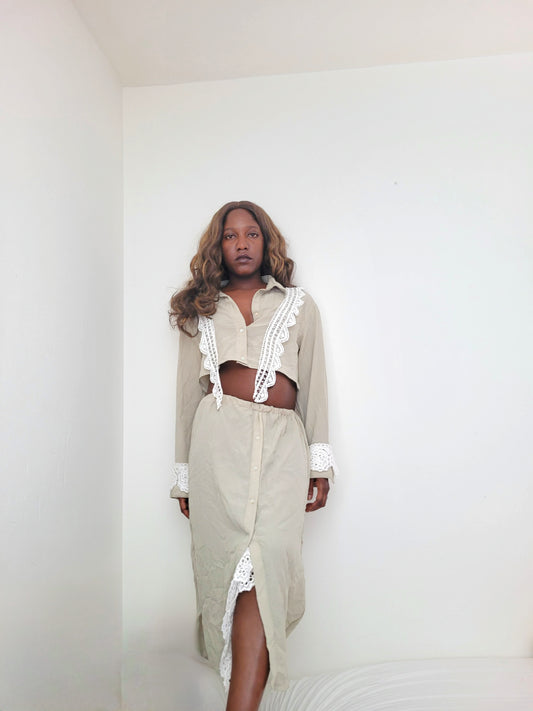 Ensemble chemise jupe dentelle beige