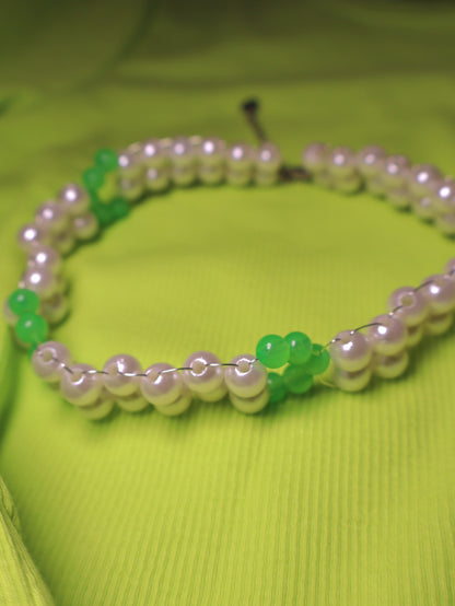 Collier beige et vert